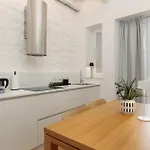 Apartment Homey I The Five