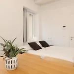 Apartment Homey I The Five