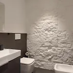 Homey I The Five Apartment