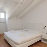 Apartment Homey I The Five