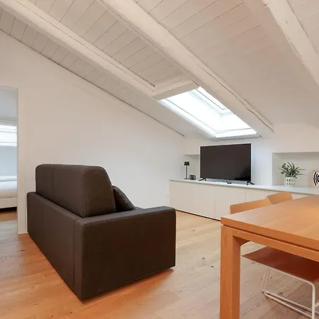 Apartment Homey I The Five