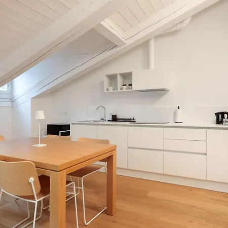 Homey I The Five * Triest