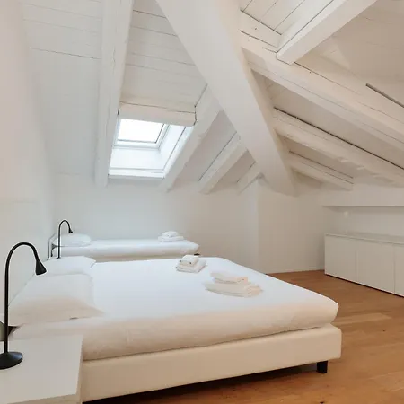 Homey I The Five Apartment *