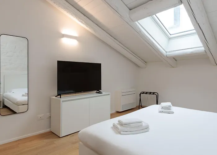 Apartment Homey I The Five Triest