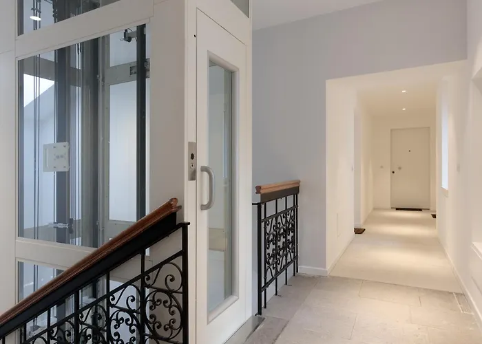 Homey I The Five Apartment *