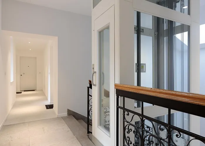 Homey I The Five Triest